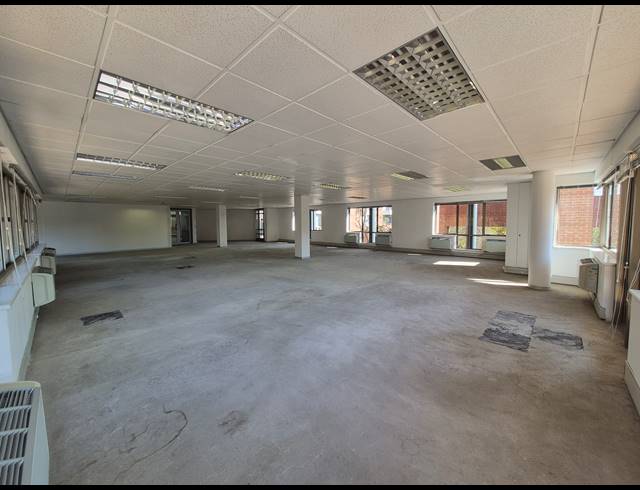 338M² OFFICE TO LET IN WOODMEAD